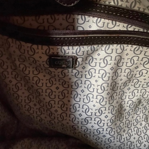 NWT Guess Purse - Picture 9 of 10